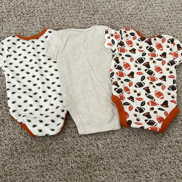 Thanksgiving and Football 0-3 months Bodysuit bundle - Picture 2 of 9